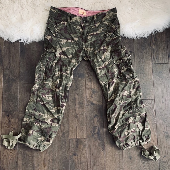 Levi's Pants - Levi’s MAKE OFFER :)